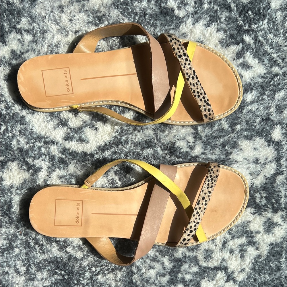Dolce Vita Nebi Tan, Yellow & Leopard Strap Sandal size 7.5